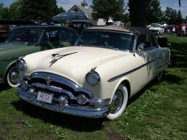 Packard Pacific
