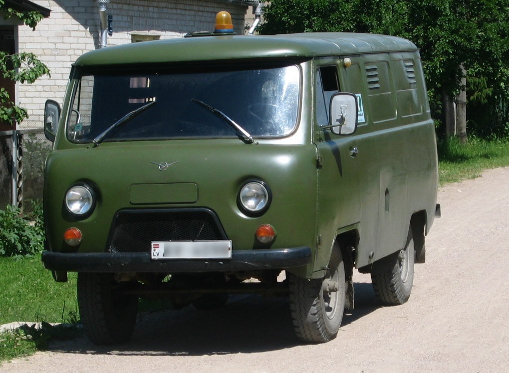 UAZ-452